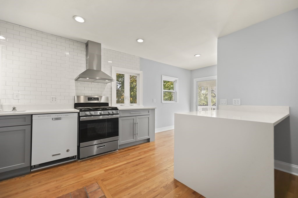 1004 South Street, Unit 2 Boston, MA 02131 - Photo 2 of 32