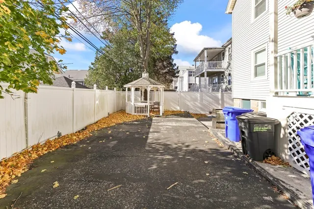 $4,500 | 1004 South Street, Unit 2, Boston, MA 02131