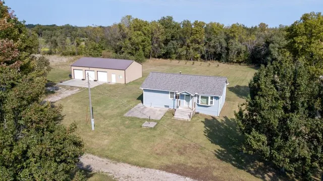 $349,000 | 2222 A State Line Road, Prescott, KS 66767