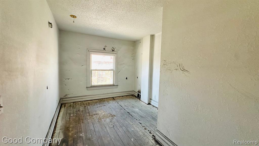 104 Mt Vernon Street Detroit, MI 48202 - Photo 10 of 13