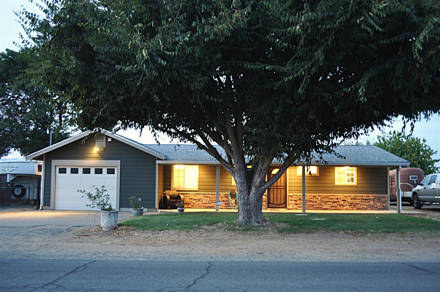 157 U Street Rio Linda, CA 95673 - Photo 2 of 28 Gallery Image 2