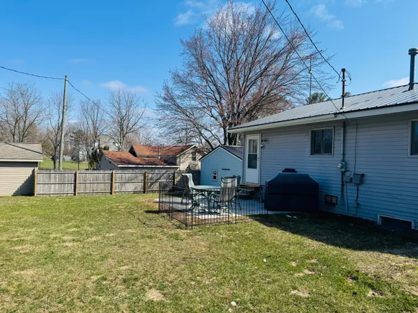 $215,000 | 305 Monroe Avenue, Big Rapids, MI 49307