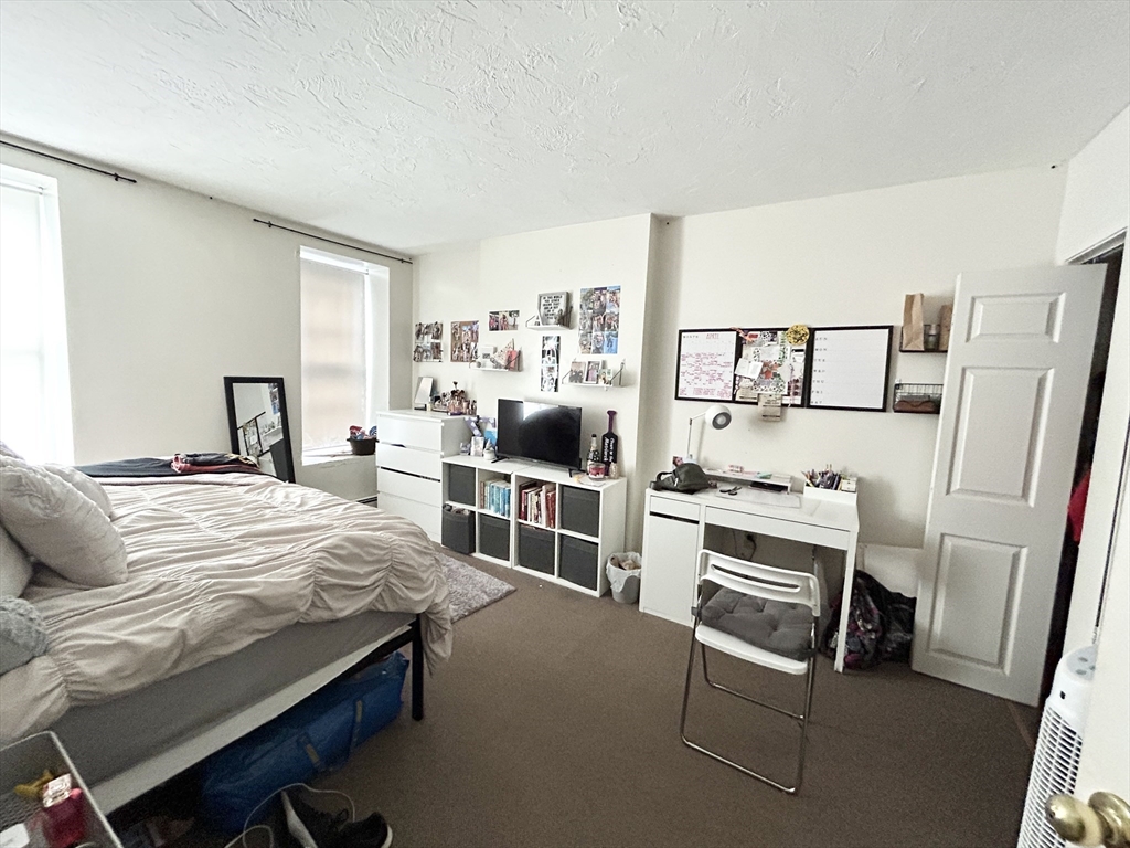 90 Hammond Street, Unit 3 Boston, MA 02120 - Photo 5 of 8