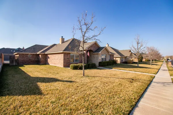 $375,000 | 7500 Albany Drive, Amarillo, TX 79118
