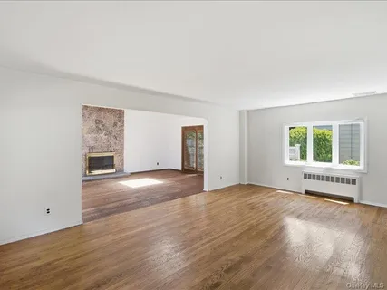 $999,000 | 100 Bayberry Avenue, Garden City, NY 11530