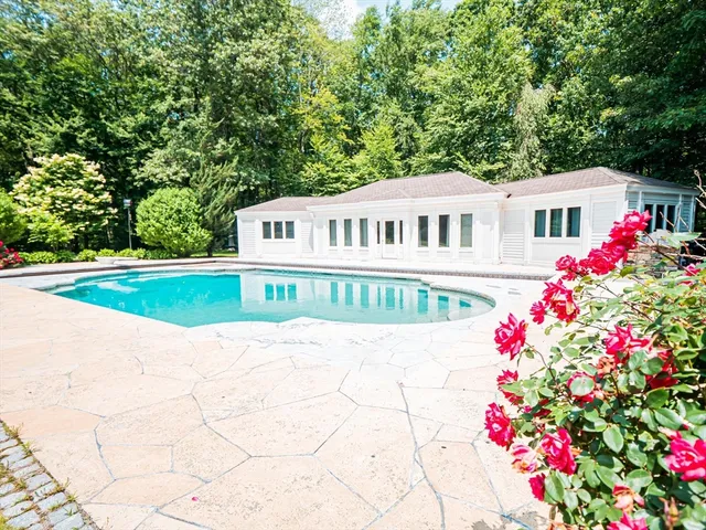 a house view with a outdoor space