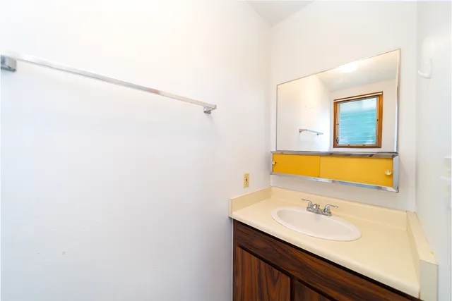 $525,000 | 415 Lanikukia Place, Hilo, HI 96720