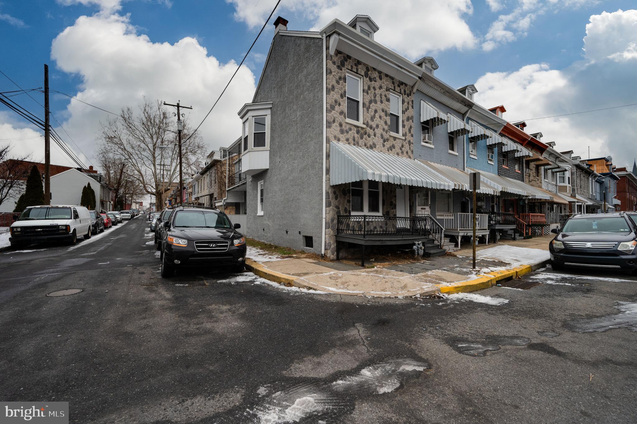 929 Spruce Street Reading, PA 19602 - Photo 3 of 49