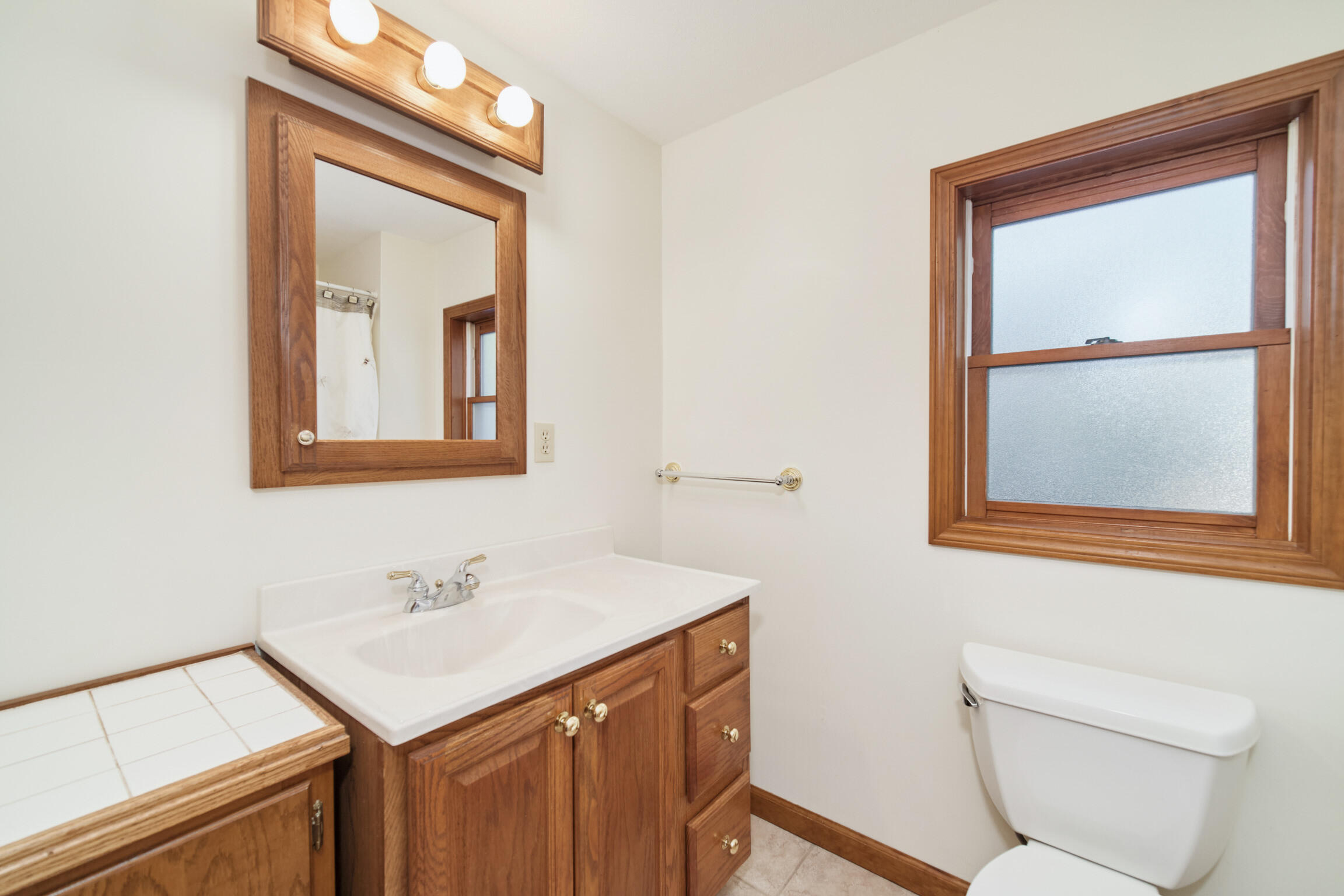 613 Ramsdell Street Manistee, MI 49660 - Photo 22 of 49 Full Bathroom