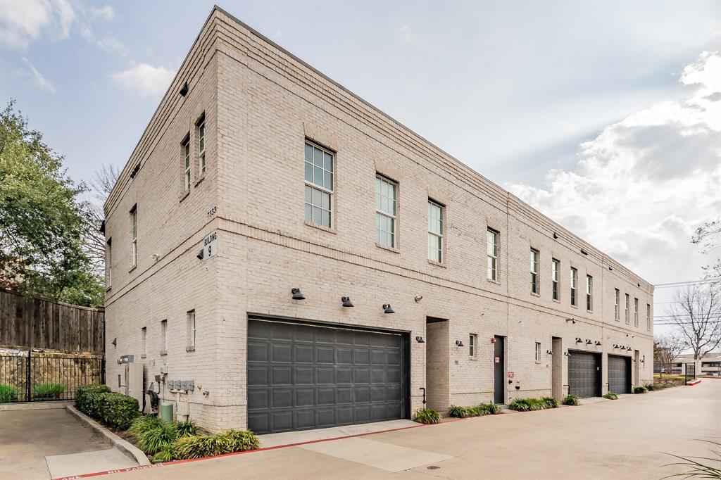 7333 Valley View Lane, Unit 902 Dallas, TX 75240 - Photo 36 of 40 a front view of a building