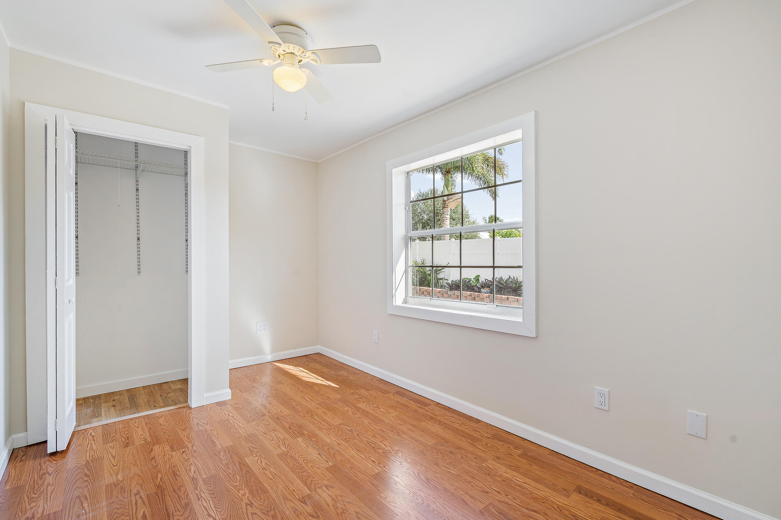 520 Inlet Road North Palm Beach, FL 33408 - Photo 15 of 26 Guest Bedroom 3