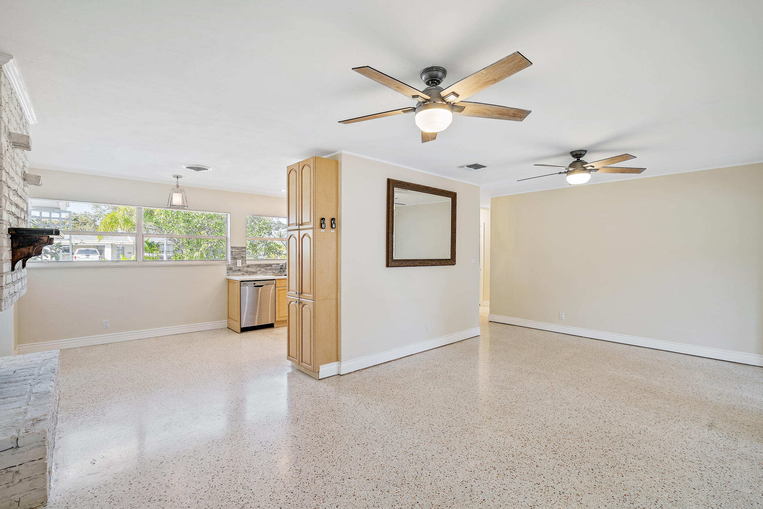 520 Inlet Road North Palm Beach, FL 33408 - Photo 6 of 26 Interior