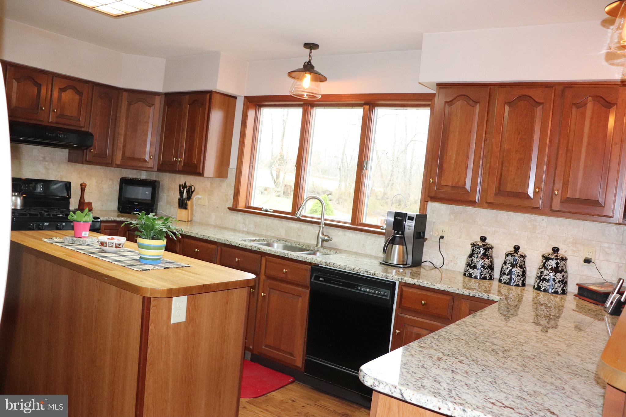 134 West Branch Road Barto, PA 19504 - Photo 6 of 37 Gallery Image 6