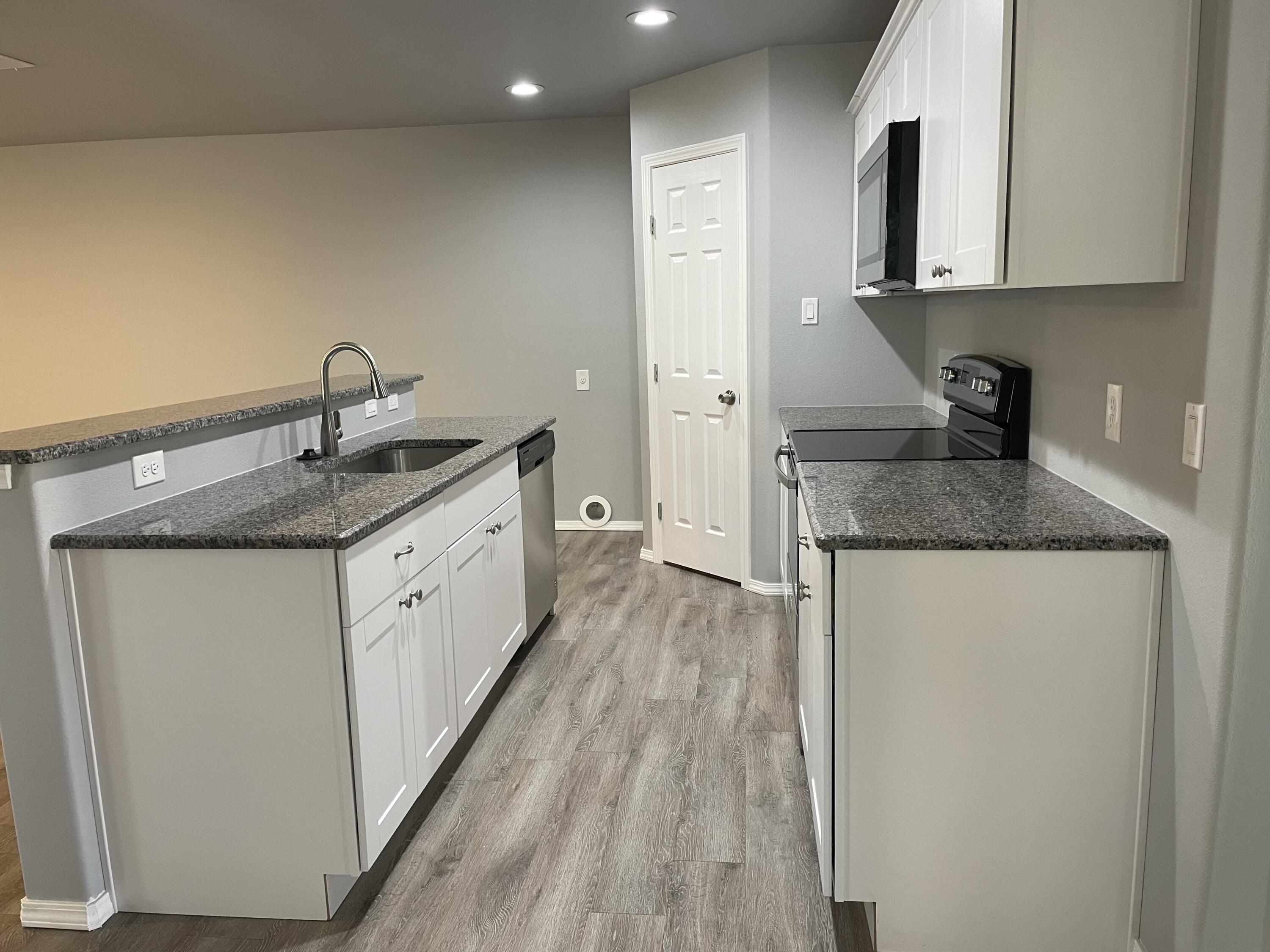 1303 North Colton Avenue, Unit B Lubbock, TX 79416 - Photo 5 of 9 image_50391297