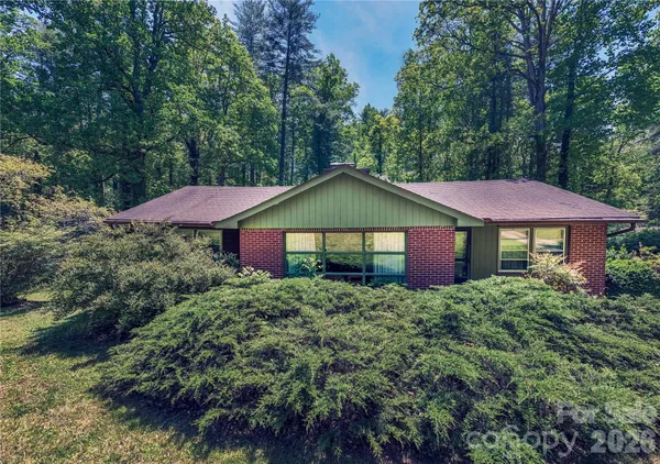$370,000 | 3004 Kanuga Road, Hendersonville, NC 28739