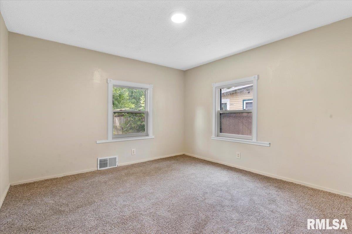 201 South Walnut Street Springfield, IL 62704 - Photo 17 of 35