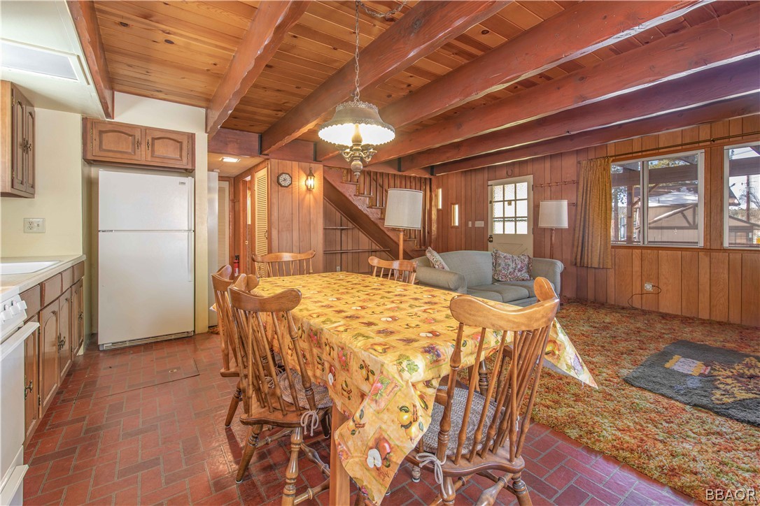 458 Edgemoor Road Big Bear Lake, CA 92315 - Photo 14 of 47 a view of a dining room with furniture