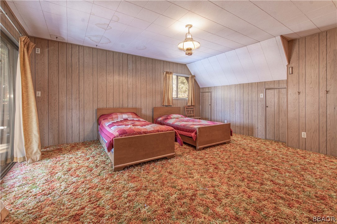 458 Edgemoor Road Big Bear Lake, CA 92315 - Photo 33 of 47 a bedroom with bed and a window