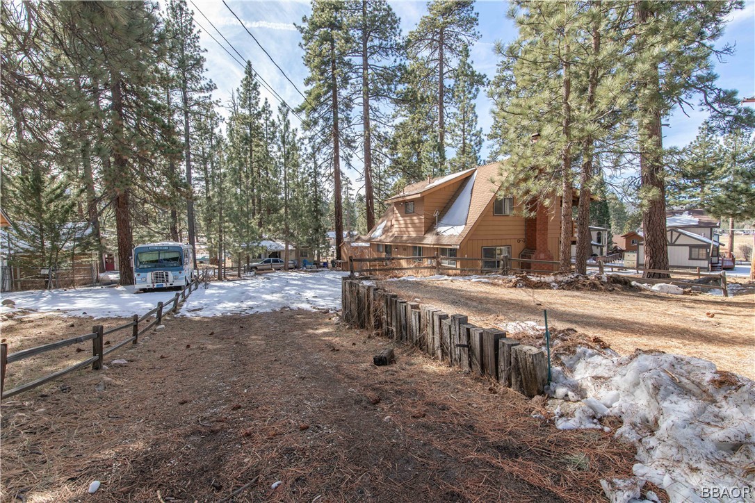 458 Edgemoor Road Big Bear Lake, CA 92315 - Photo 36 of 47 a view of outdoor space with seating