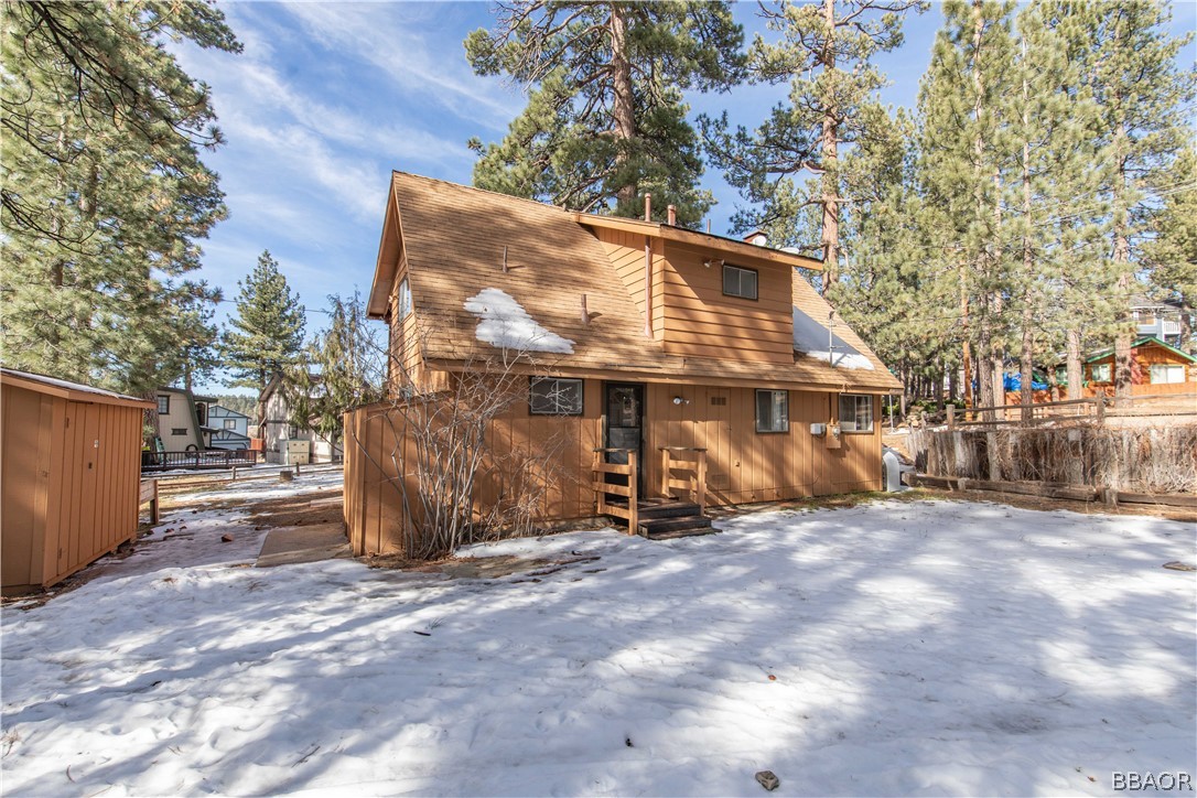 458 Edgemoor Road Big Bear Lake, CA 92315 - Photo 37 of 47 a view of a house with large trees