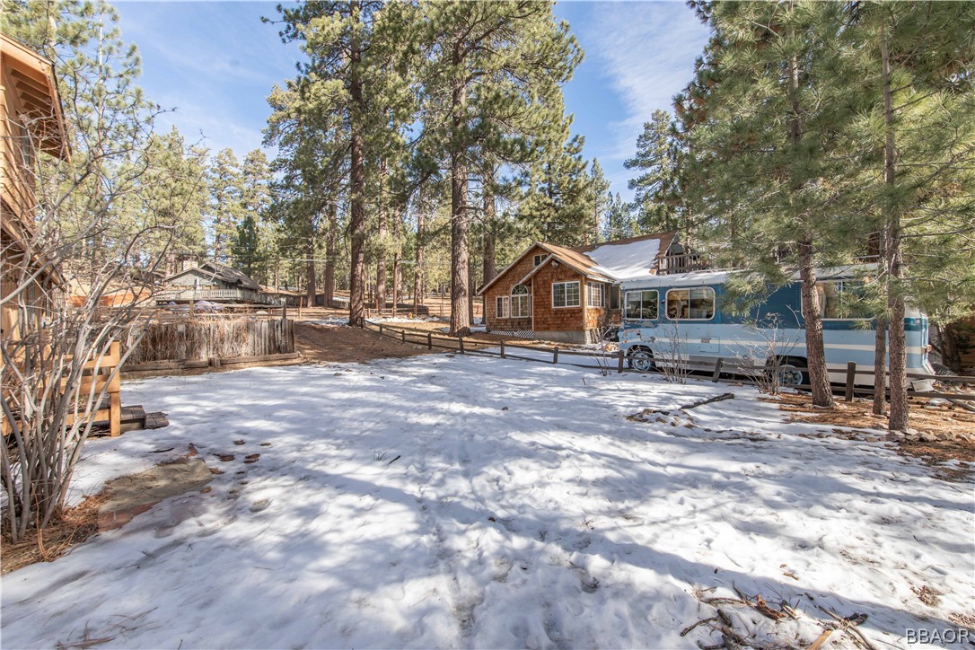 458 Edgemoor Road Big Bear Lake, CA 92315 - Photo 38 of 47 a front view of a house with a yard