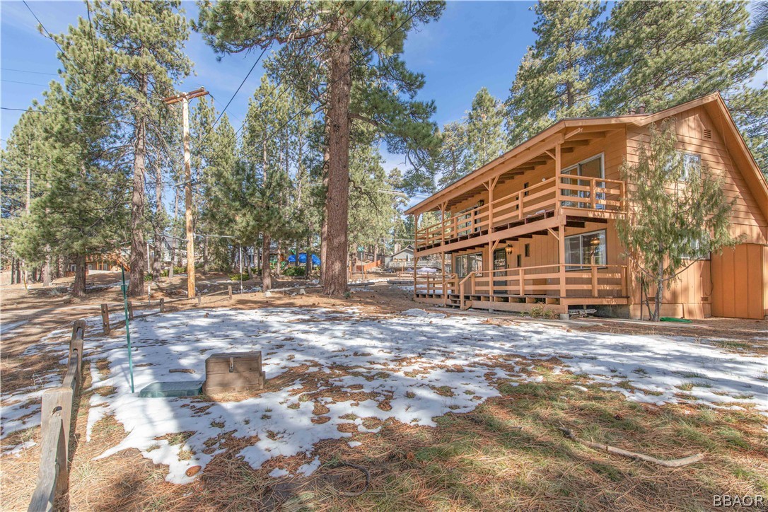 458 Edgemoor Road Big Bear Lake, CA 92315 - Photo 4 of 47 a view of a house with a yard