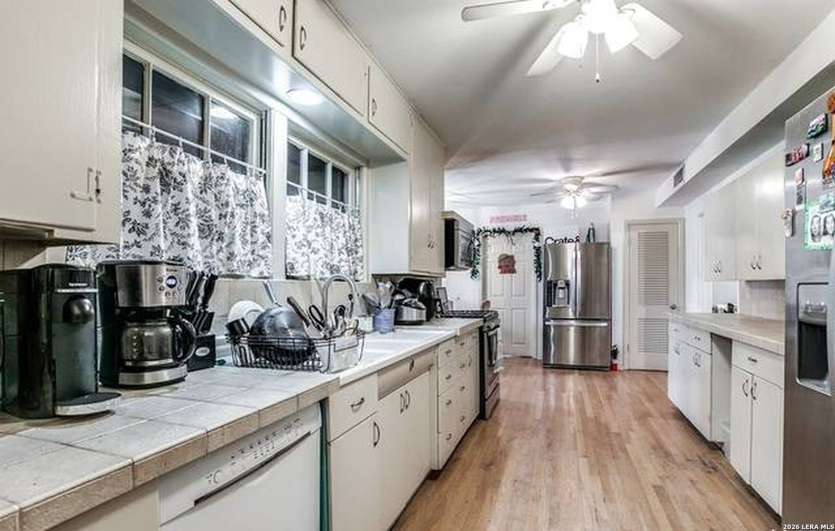511 Exeter Road San Antonio, TX 78209 - Photo 6 of 17