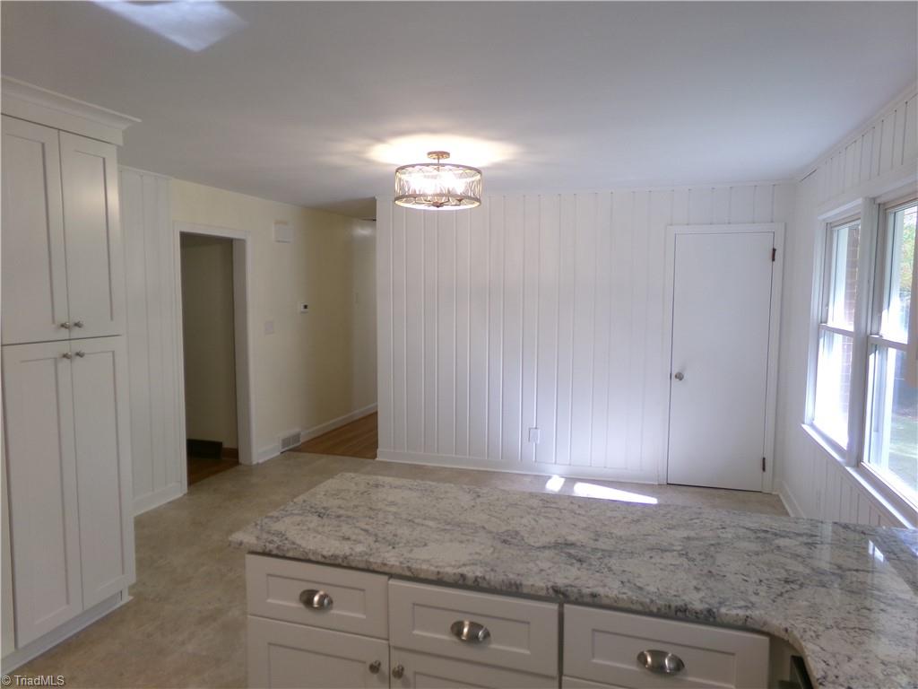 3850 Whitehaven Road Winston-Salem, NC 27106 - Photo 9 of 33