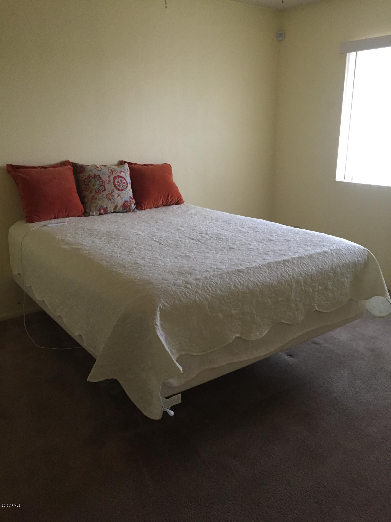 1725 East Grandview Road Phoenix, AZ 85022 - Photo 8 of 18 Master bedroom