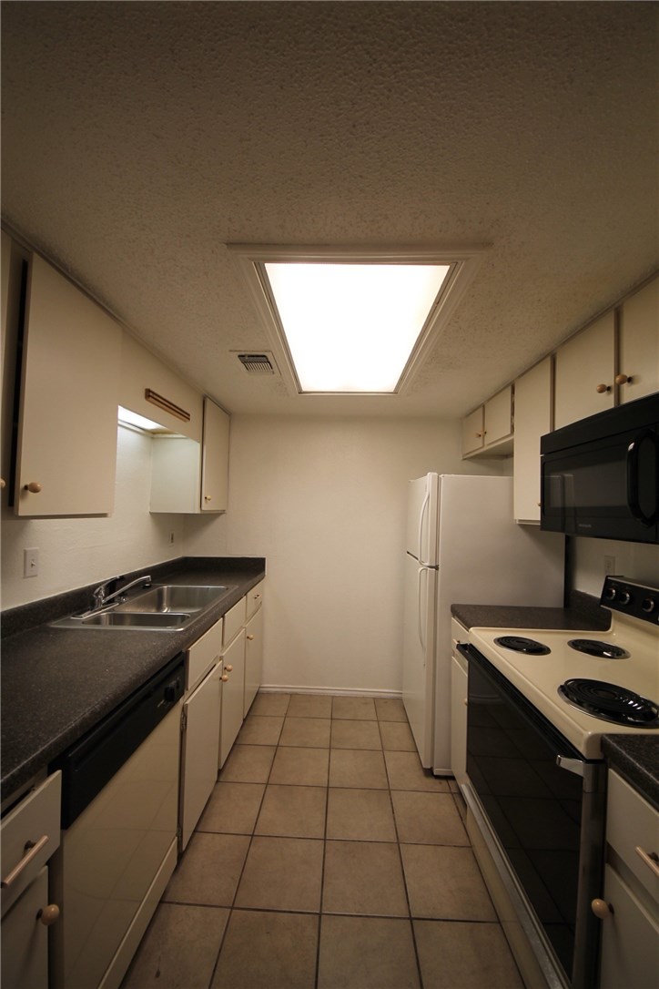 2401 Leon Street, Unit 200 Austin, TX 78705 - Photo 5 of 10