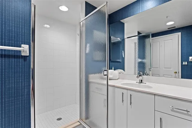 $4,975 | 1180 Gulf Boulevard, Unit 1604, Clearwater Beach, FL 33767