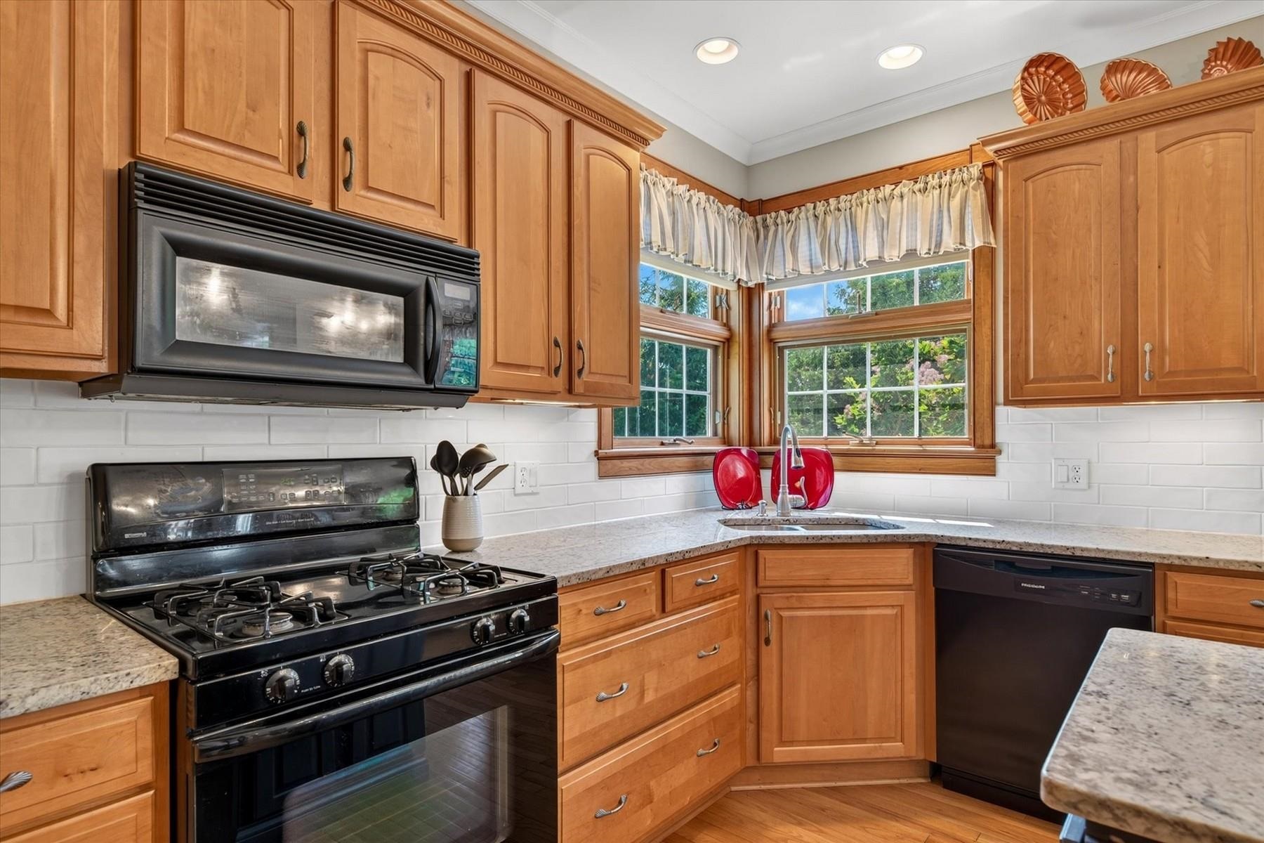 15 Tuttle Meadow Drive Rutland, VT 05701 - Photo 10 of 60