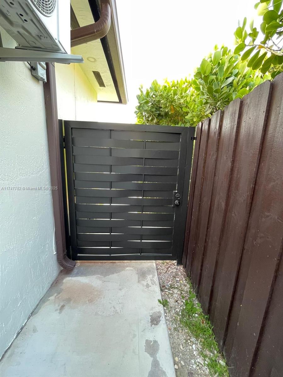 16520 Southwest 52nd Street, Unit 1 Miami, FL 33185 - Photo 7 of 7