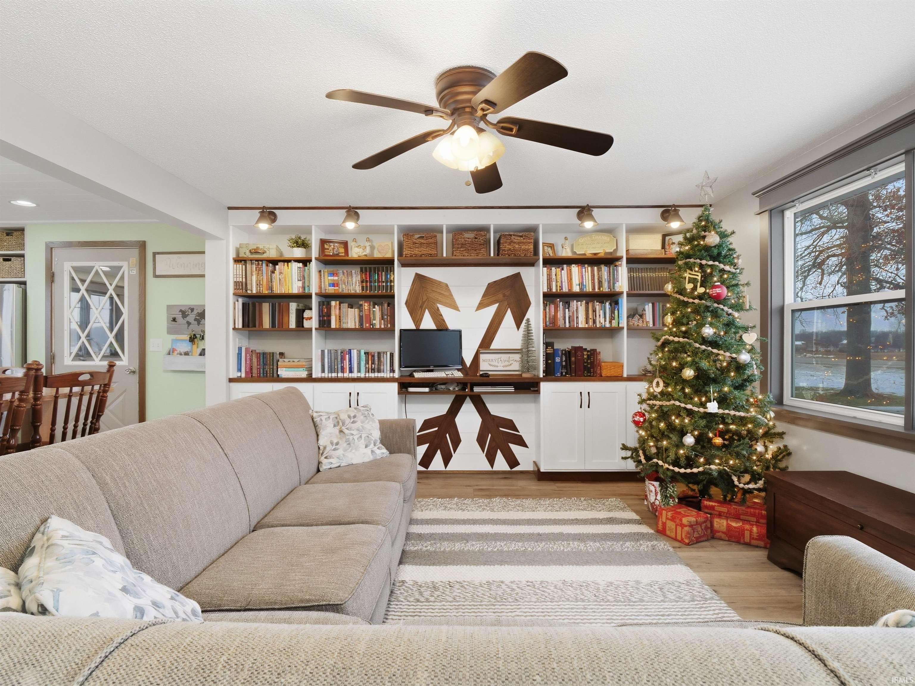 8003 Hosler Road Leo, IN 46765 - Photo 22 of 32