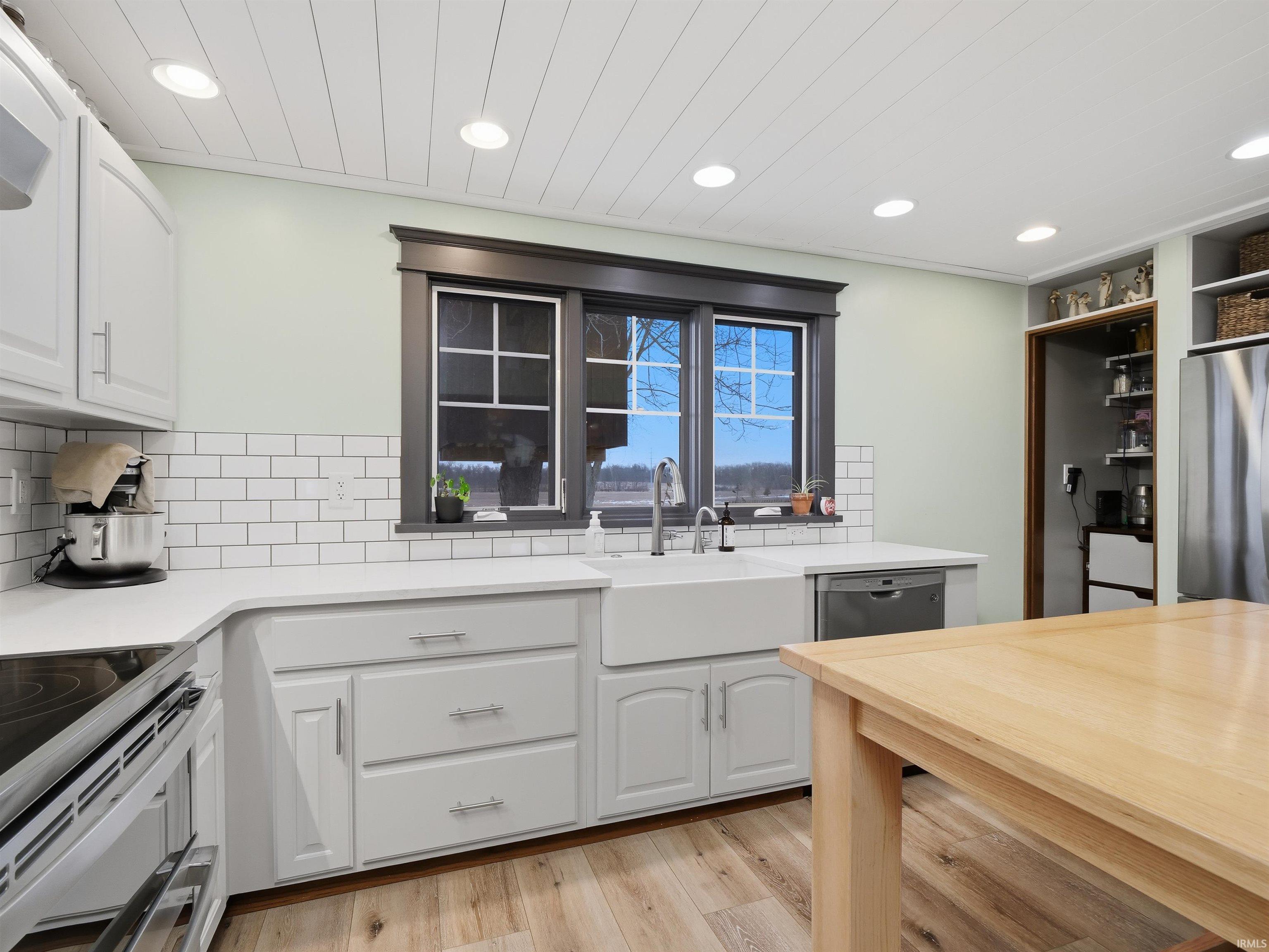 8003 Hosler Road Leo, IN 46765 - Photo 26 of 32