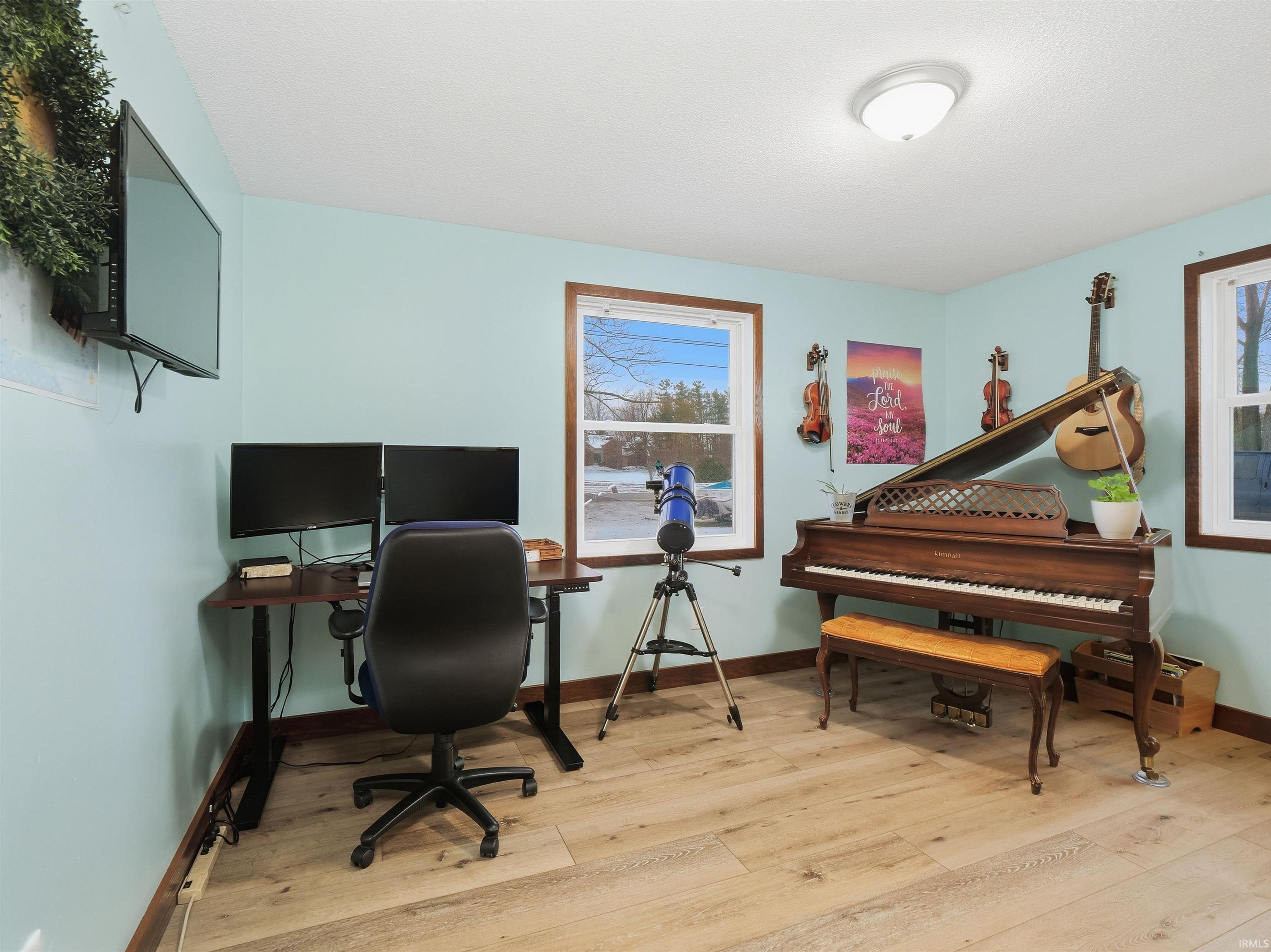 8003 Hosler Road Leo, IN 46765 - Photo 7 of 32