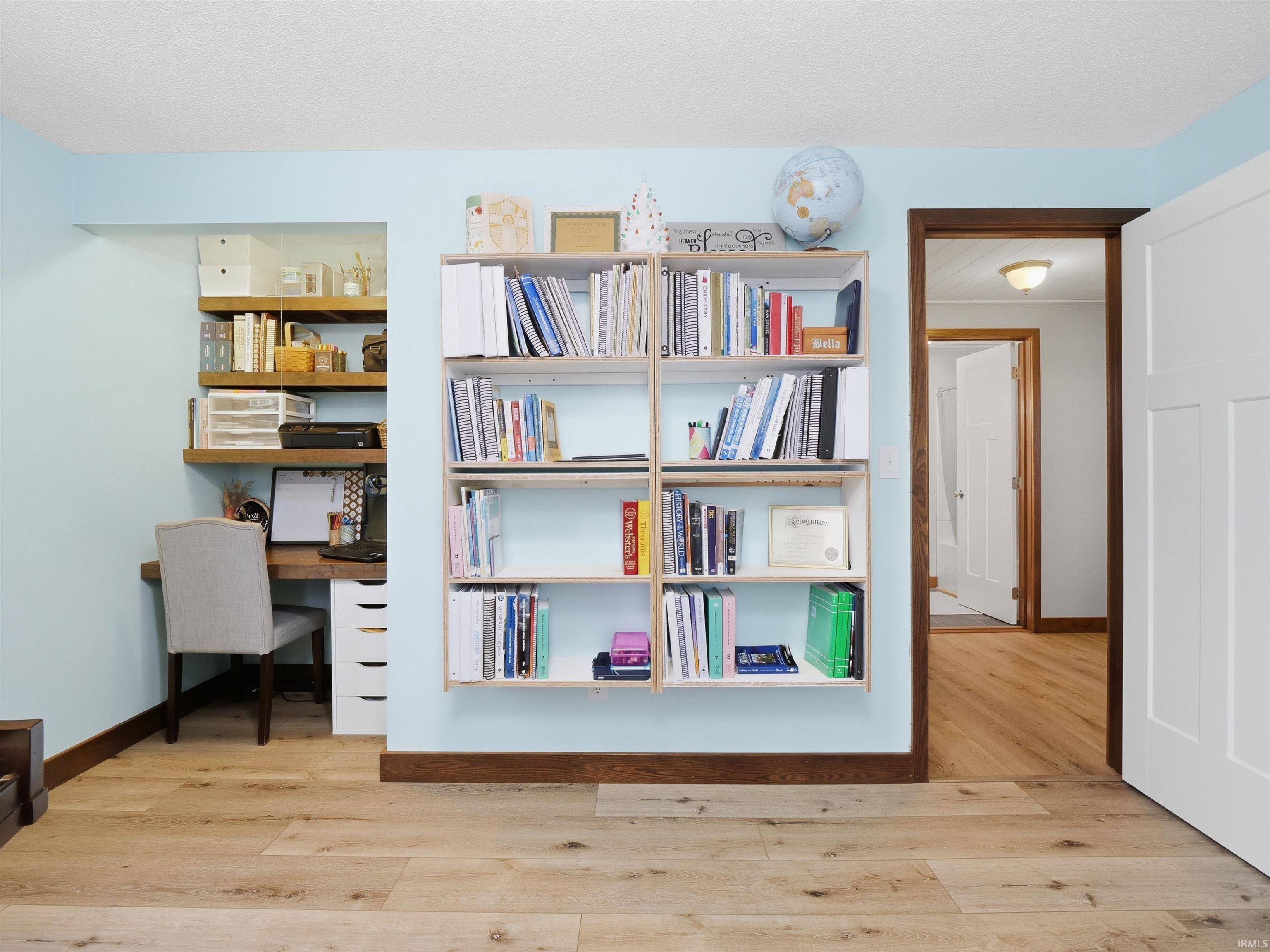 8003 Hosler Road Leo, IN 46765 - Photo 8 of 32