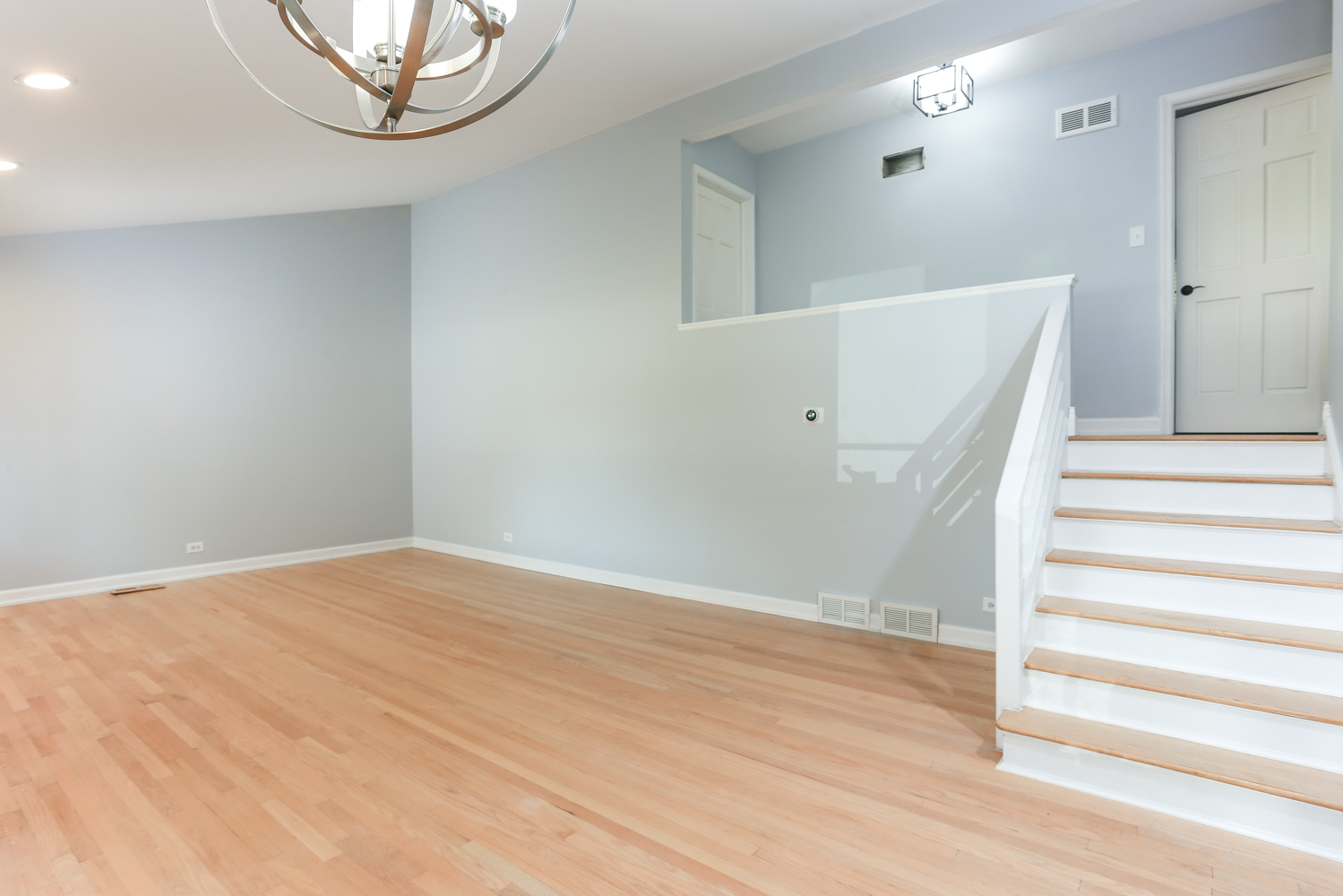 1125 Harms Road Glenview, IL 60025 - Photo 8 of 36 Gallery Image 8