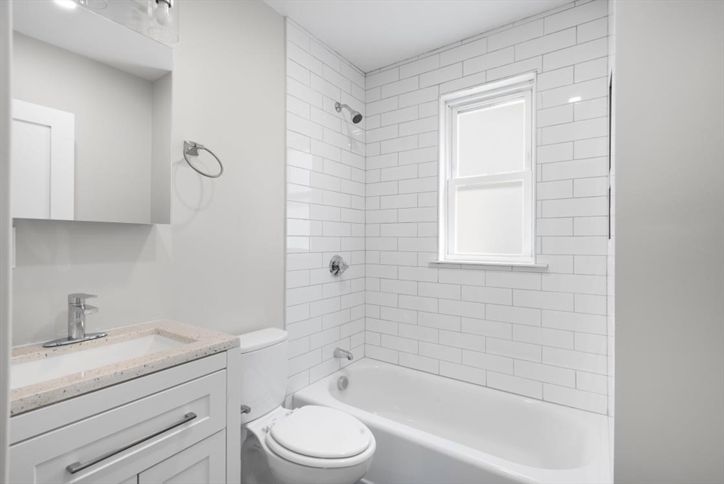 19 Crowell Street, Unit 2 Boston, MA 02124 - Photo 4 of 9