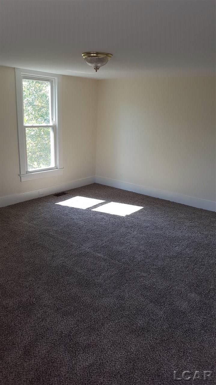 307 Addison Street Adrian, MI 49221 - Photo 13 of 16 31331786-12.JPG