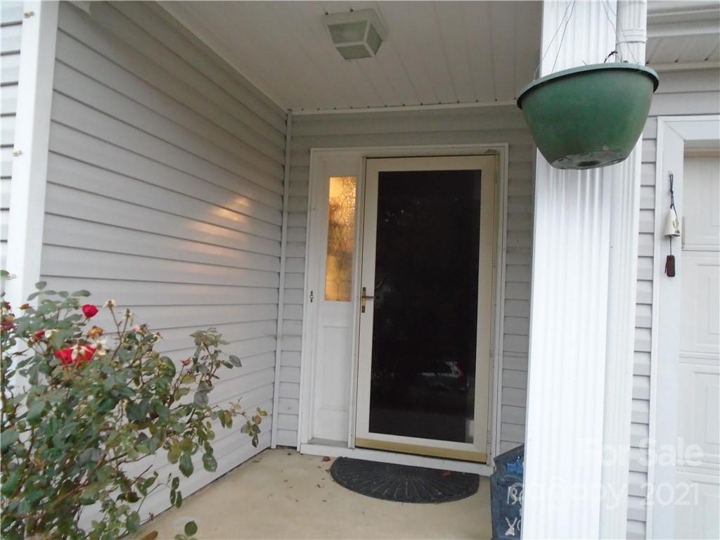 239 Forest Pond Road Kannapolis, NC 28083 - Photo 3 of 32 Gallery Image 3