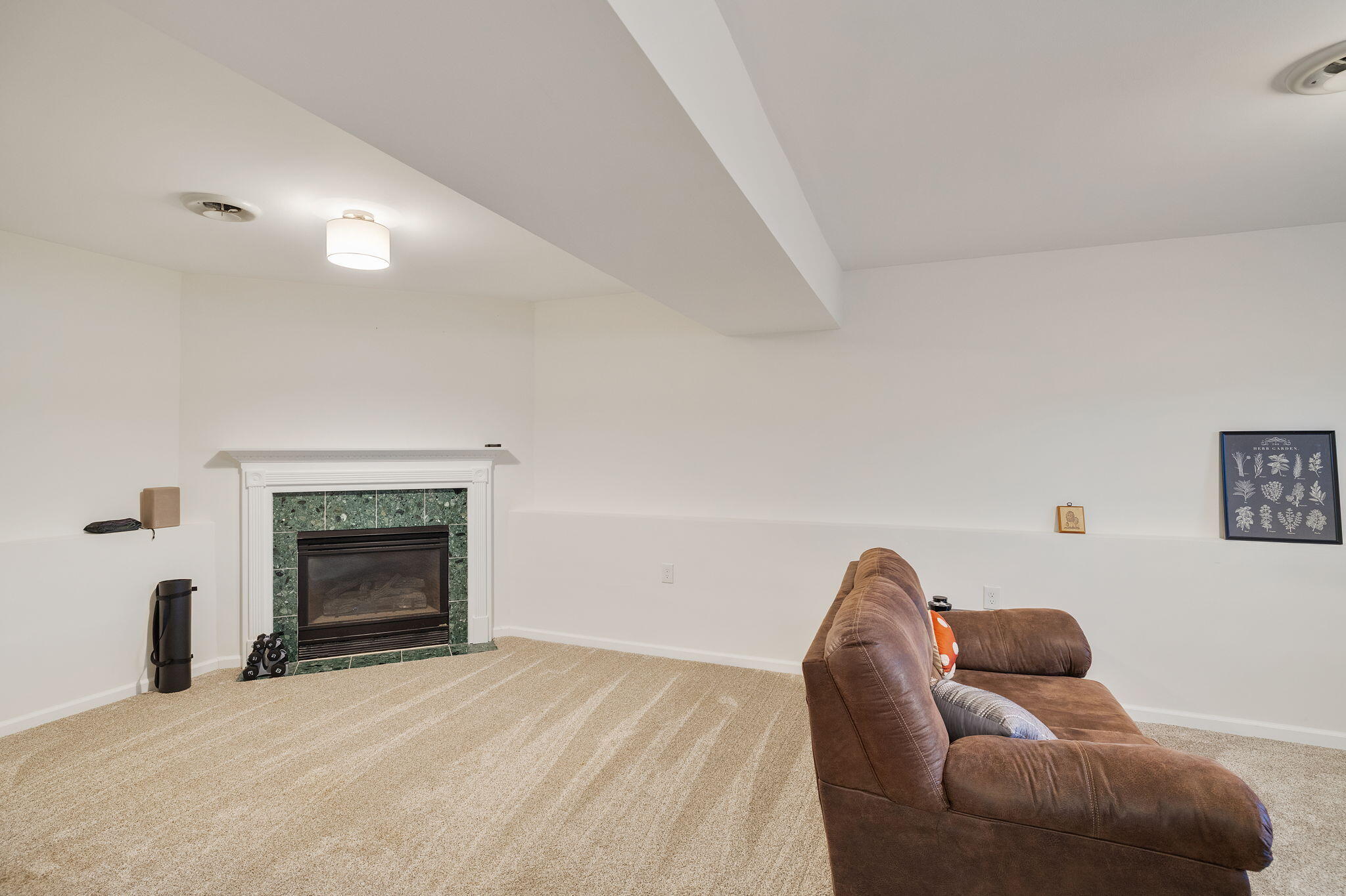 8676 Fulton Place Crown Point, IN 46307 - Photo 13 of 19 2048x1365
