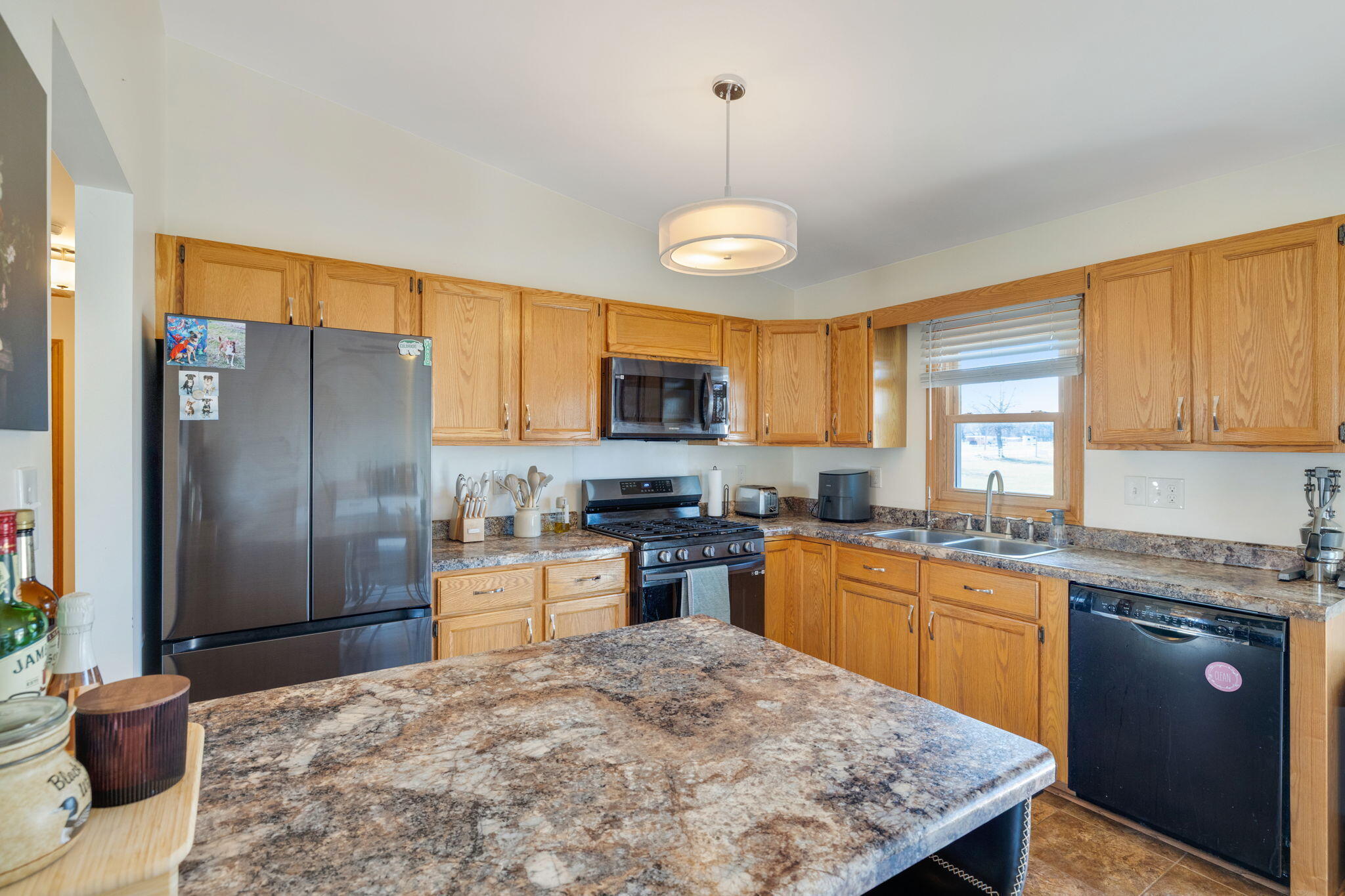 8676 Fulton Place Crown Point, IN 46307 - Photo 6 of 19 2048x1365