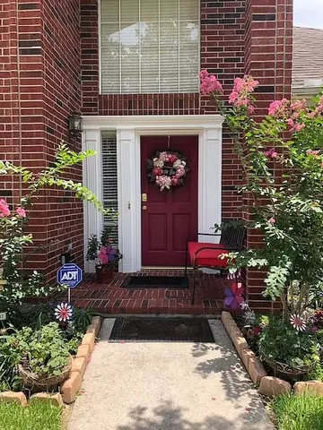 $2,800 | 2730 Briarloch Lane, Houston, TX 77073