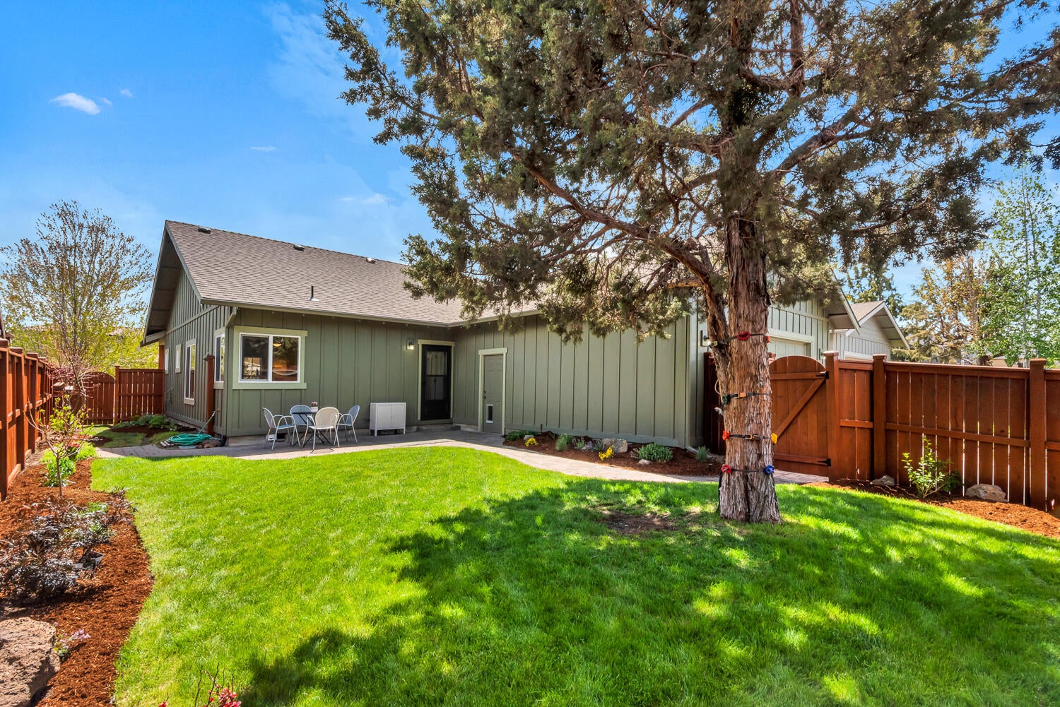 20260 Halfway Road Bend, OR 97703 - Photo 21 of 28 OReilly_20220519_21_189726_72ppi
