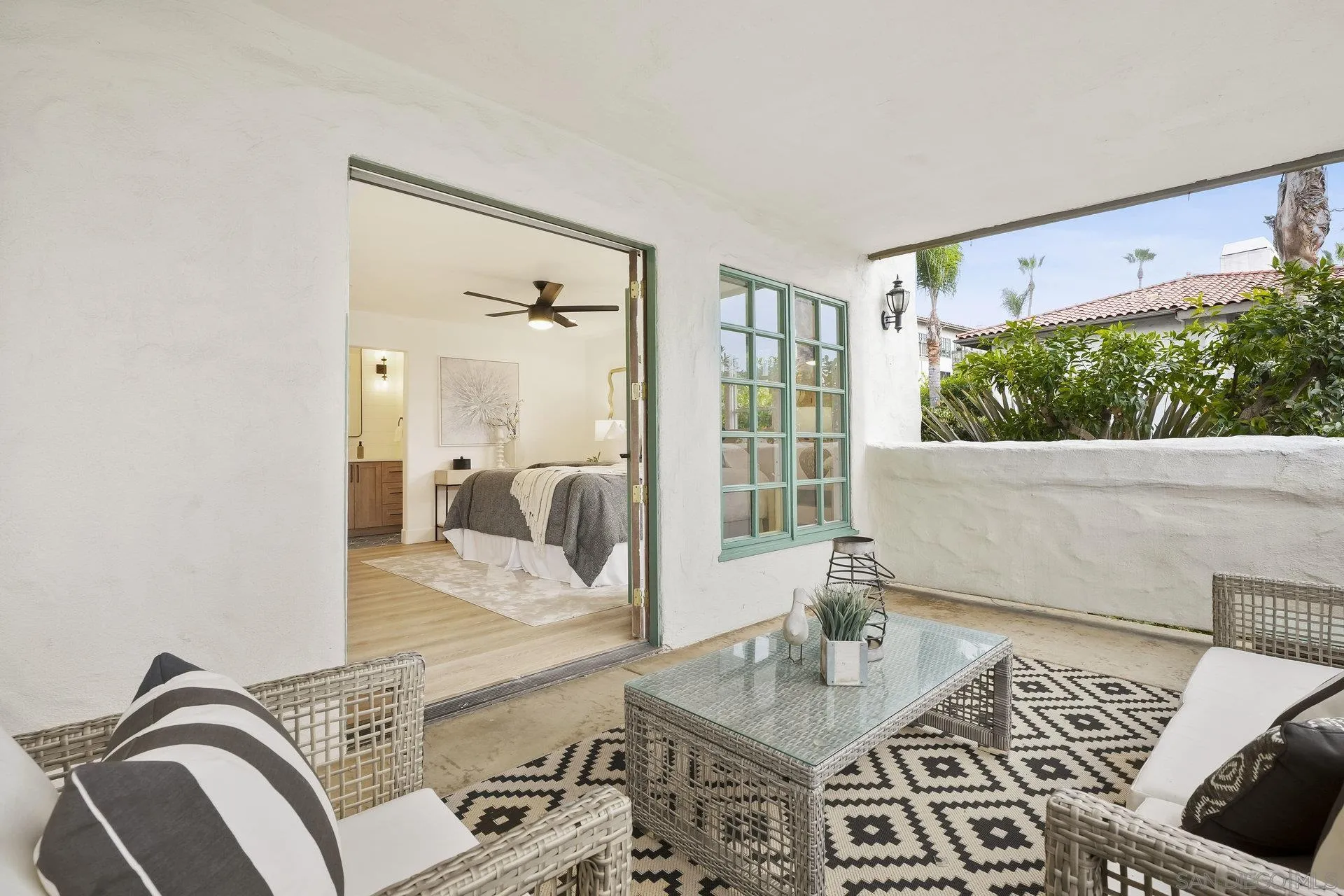 381 Playa Blanca Encinitas, CA 92024 - Photo 17 of 32 a living room with furniture