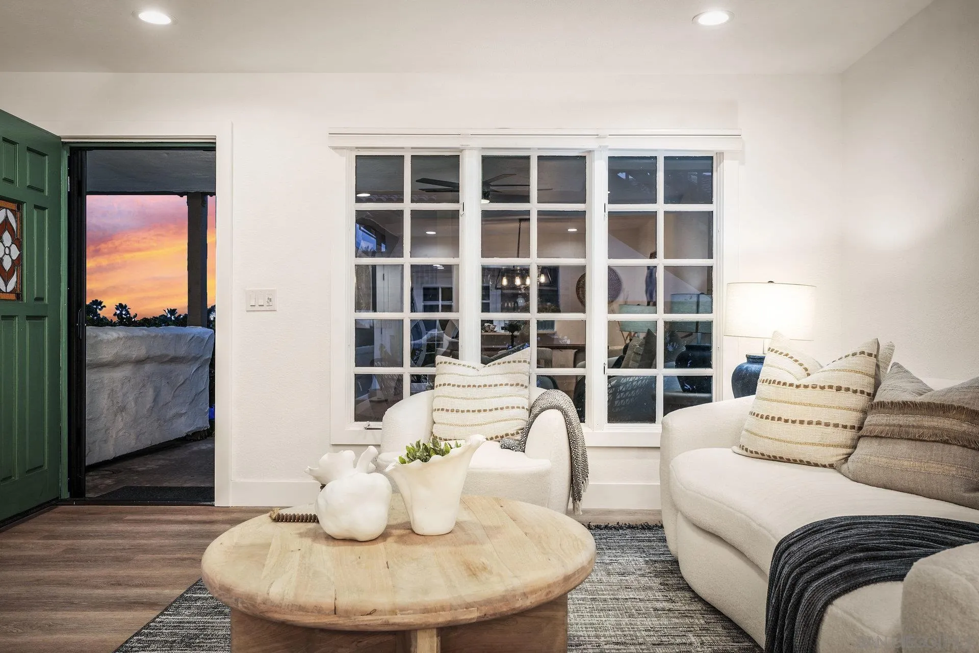 381 Playa Blanca Encinitas, CA 92024 - Photo 24 of 32 a living room with furniture