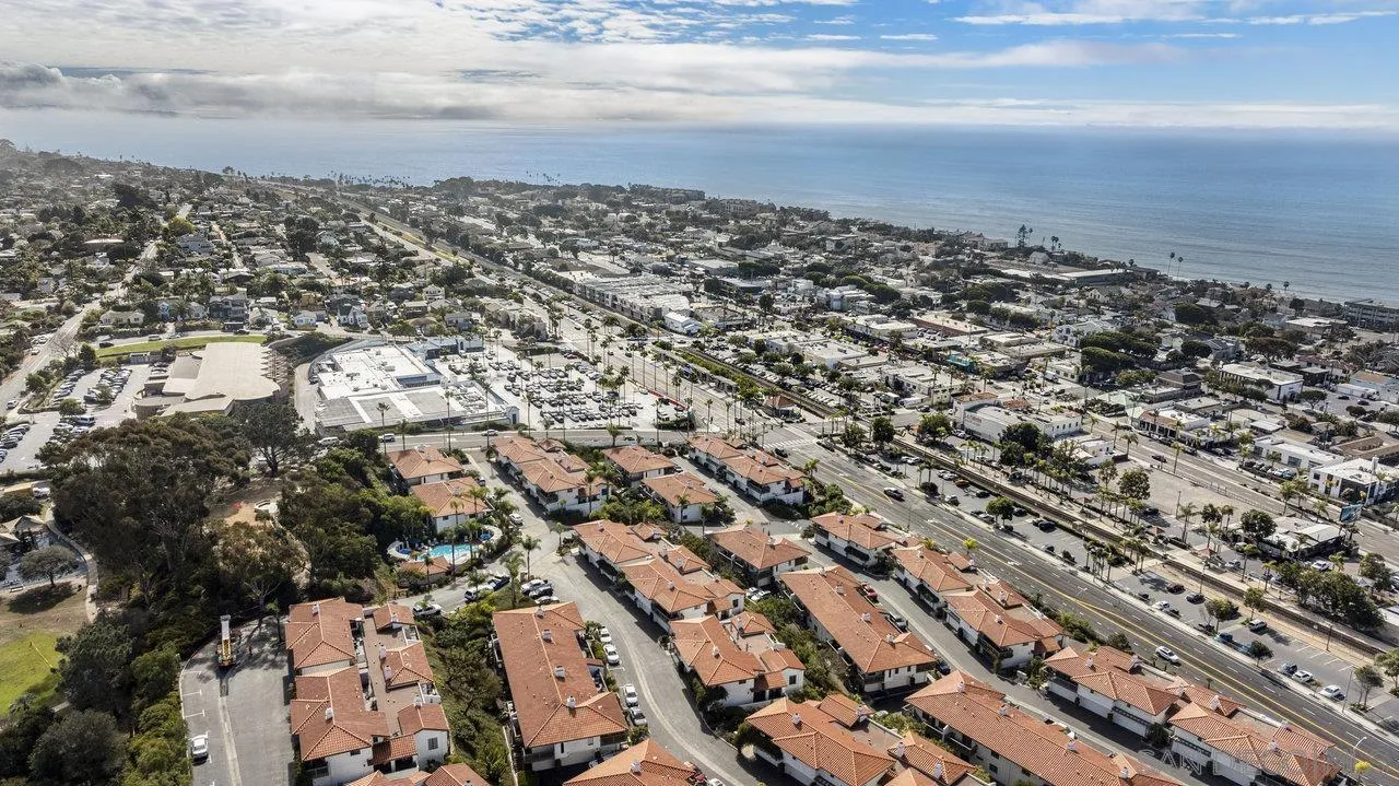 381 Playa Blanca Encinitas, CA 92024 - Photo 28 of 32 an aerial view of multiple house