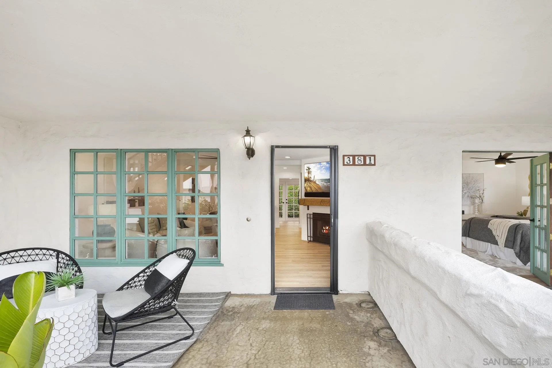 381 Playa Blanca Encinitas, CA 92024 - Photo 7 of 32 a spacious bedroom with a bed and furniture