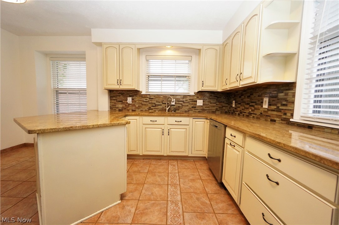 3549 Lytle Road Beachwood, OH 44122 - Photo 10 of 33 Gallery Image 10